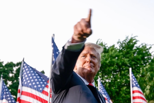 Donald Trump (Dok. IG Real Donald Trump)