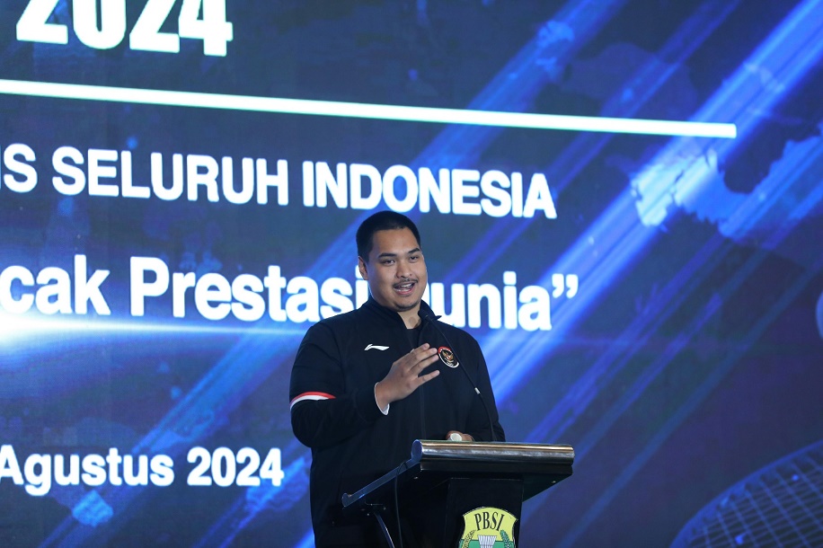 20240811_Menpora Dito Ariotedjo memberikan sambutan usai pelantikan ketua dan pengurus baru PBSI di Surabaya, Sabtu (Kemenpora) Menpora Dito Ariotedjo memberikan sambutan usai pelantikan ketua dan pengurus baru PBSI di Surabaya, Sabtu (Kemenpora)
