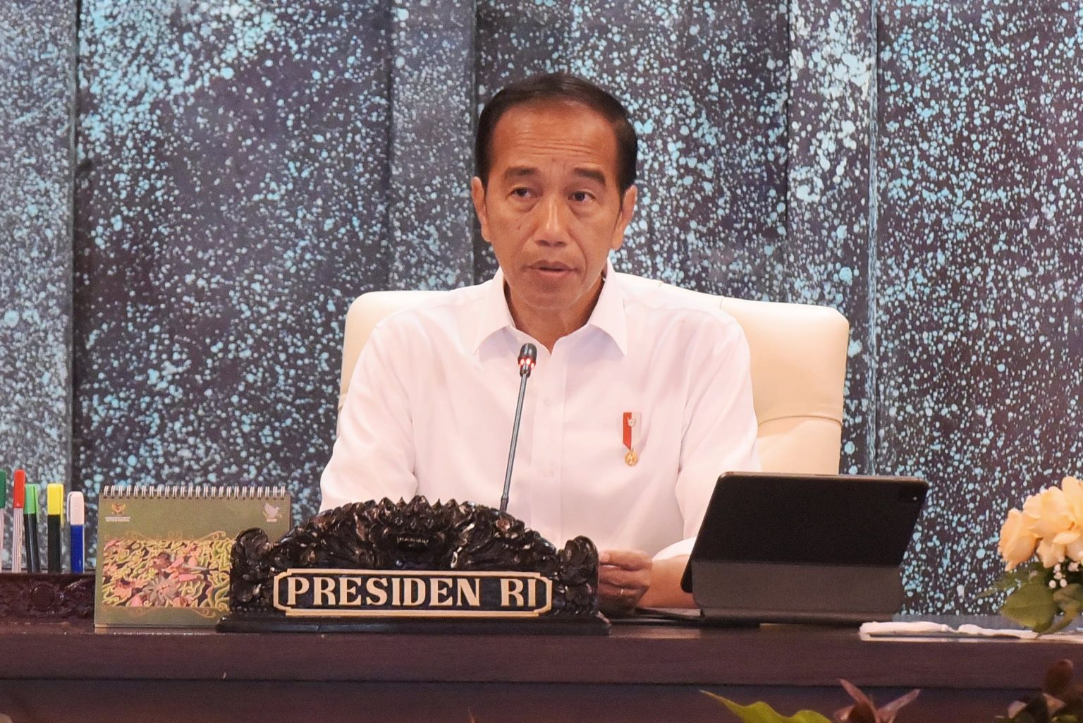 20240812_Presiden Joko Widodo memimpin sidang kabinet paripurna di Istana Gauda IKN Nusantara Presiden Joko Widodo (Jokowi) memimpin Sidang Kabinet Paripurna (SKP) di Istana Garuda, Ibu Kota Nusantara, Kalimantan Timur, Senin (12/08/2024). (Humas Setkab/Rahmat)