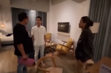 20240814_Suami Cut Intan Nabila, Armor Toreador (baju putih) saat ditangkap di sebuah hotel di kawasan Jakarta Selatan. (Instagram) Suami Cut Intan Nabila, Armor Toreador (baju putih) saat ditangkap di sebuah hotel di kawasan Jakarta Selatan. (Instagram)