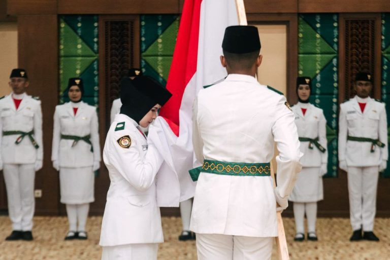 Pengukuhan anggota Paskibraka 2024 Provinsi Kalimantan. (Diskominfo Kalsel)