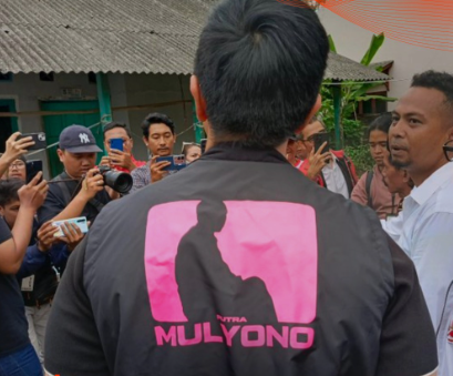 Kaesang mengenakan rompi bertulisan Putra Mulyono. (Instagram)