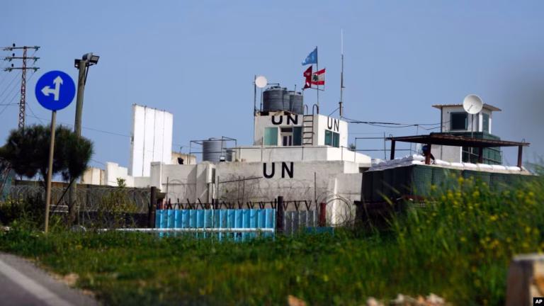 Markas PBB di Lebanon yang terkena serangan Israel. (AP)