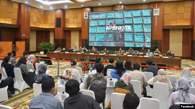 Menteri Keuangan, Sri Mulyani Indrawati memimpin konferensi pers APBNKiTa di Kementerian Keuangan, 13 Maret 2025. (Facebook SMI)